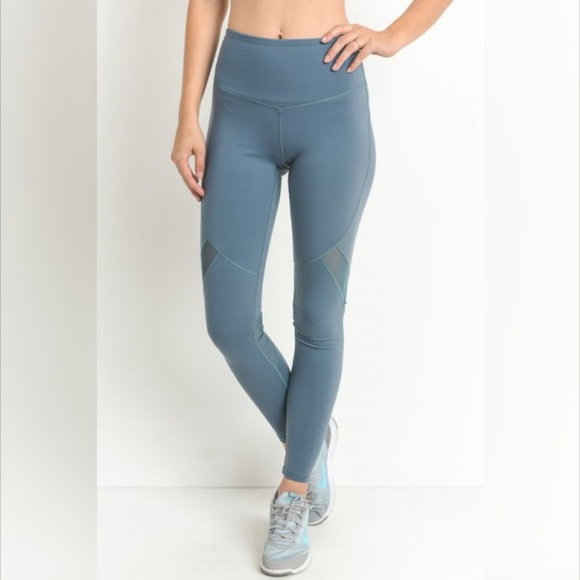 Highwaist Slanted Cross-Over Mesh Full Leggings - Picture 2 of 6